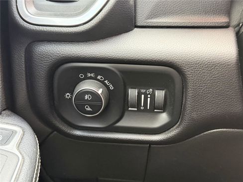 Used 2022 RAM 2500 Laramie AWD/4WD image 19