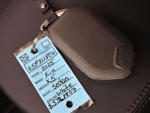 New 2025 Kia K5 LXS FWD image 26