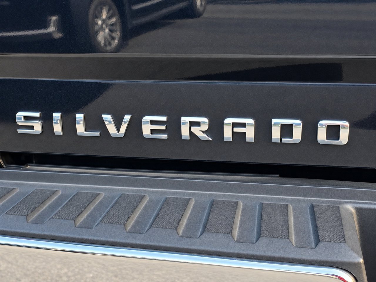Used 2015 Chevrolet Silverado 1500 LT w/ All Star Edition AWD/4WD image 8