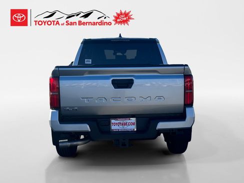 Certified 2026 Toyota Tacoma SR5 AWD/4WD image 4
