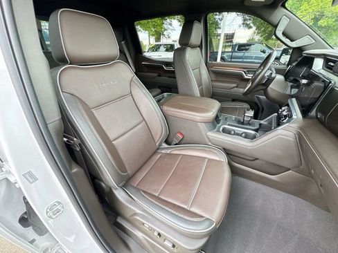 Used 2025 GMC Sierra 1500 Denali AWD/4WD image 27