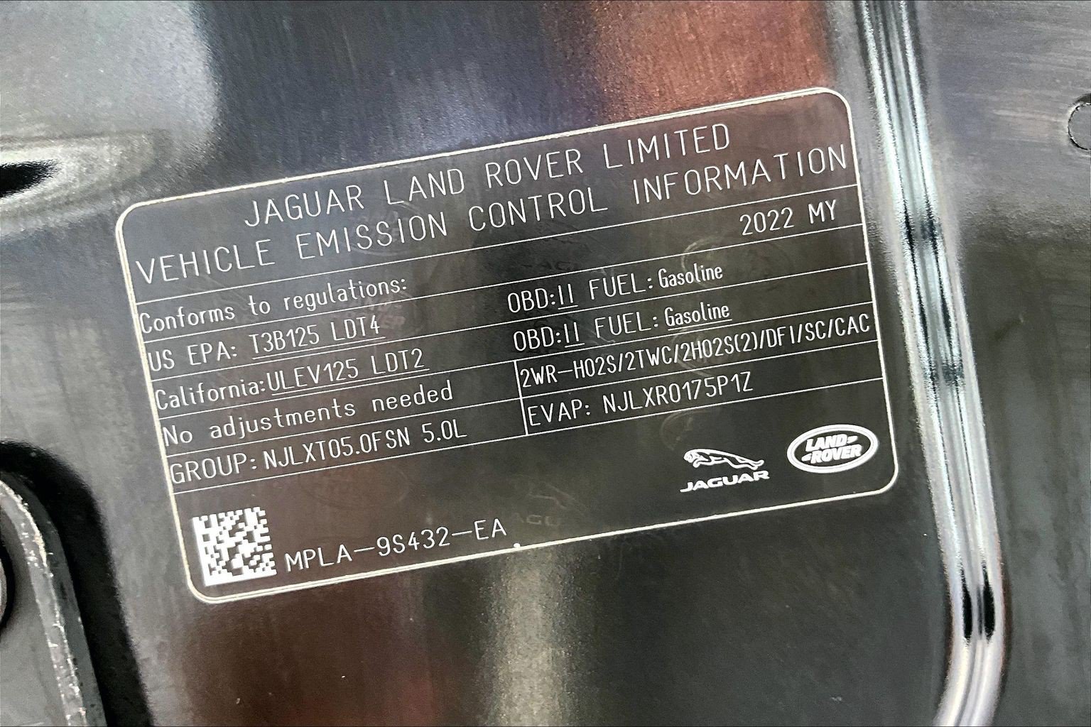 Certified 2022 Land Rover Defender 110 Carpathian Edition AWD/4WD image 29