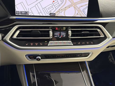 Used 2021 BMW X5 xDrive40i w/ M Sport Package image 21