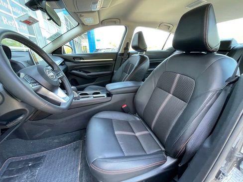 Used 2025 Nissan Altima 2.5 SR FWD image 22