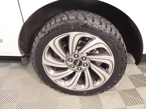 Used 2023 Lincoln Navigator L Reserve AWD/4WD image 20
