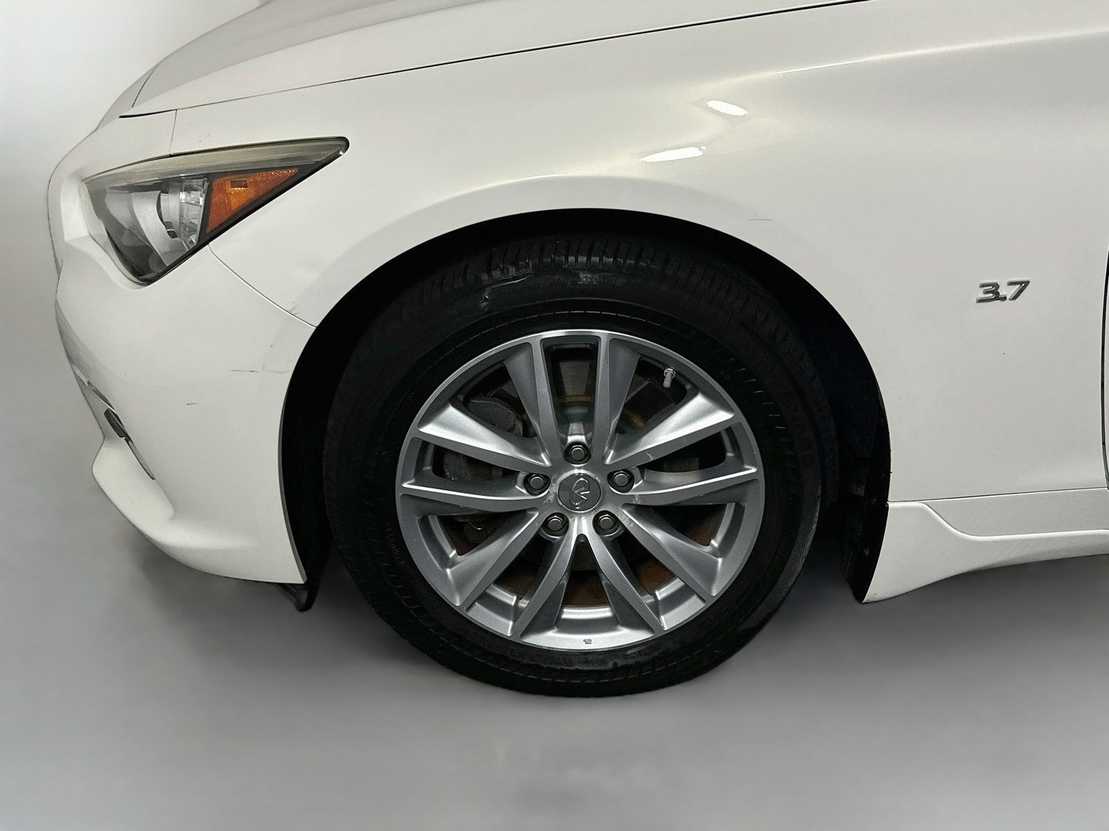Used 2015 INFINITI Q50 Premium w/ Navigation Package AWD/4WD image 29