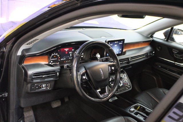 Used 2020 Lincoln Corsair Reserve w/ Elements Package AWD/4WD image 14