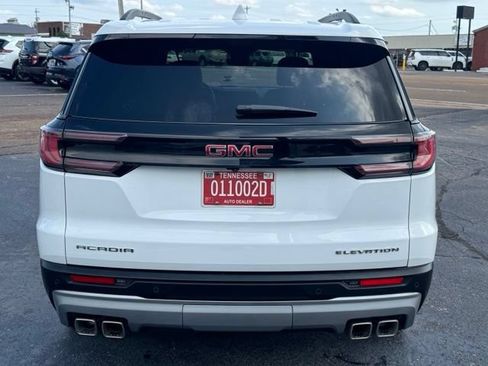 Used 2026 GMC Acadia Elevation w/ Elevation Premium Package FWD image 4