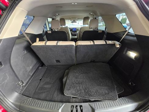 Used 2021 Ford Explorer Limited w/ Equipment Group 301A image 8