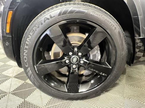 Used 2023 Land Rover Defender 130 X-Dynamic SE AWD/4WD image 35
