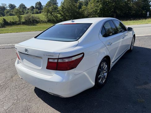 Used 2007 Lexus LS 460 RWD image 7