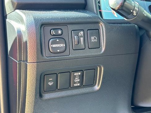 Used 2021 Toyota 4Runner Limited AWD/4WD image 33