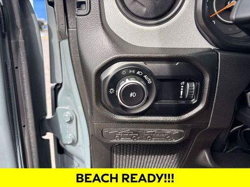 Used 2024 Jeep Wrangler Unlimited Sport AWD/4WD image 31