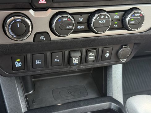 Certified 2019 Toyota Tacoma Limited AWD/4WD image 27