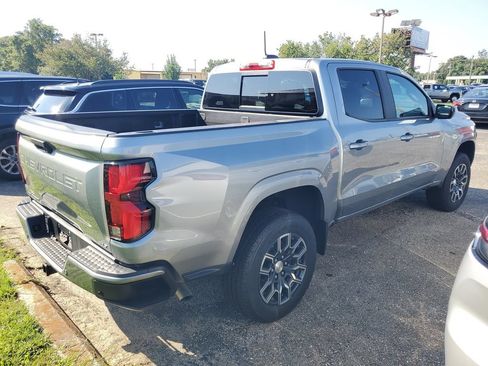 Used 2024 Chevrolet Colorado LT w/ LT Convenience Package III RWD image 4
