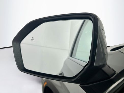 Used 2025 Hyundai Palisade SEL FWD image 16