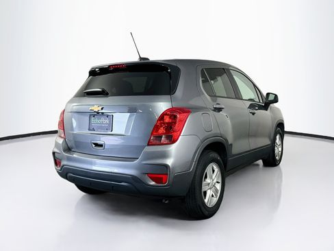 Used 2020 Chevrolet Trax LS w/ Tint and Cruise Package FWD image 9