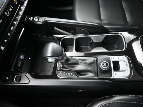 Used 2022 Kia Telluride S image 24