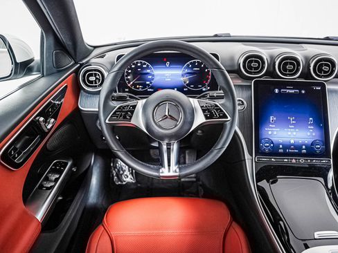 Used 2024 Mercedes-Benz C 300 Sedan image 11