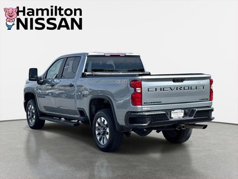 Used 2024 Chevrolet Silverado 2500 Custom w/ Custom Value Package AWD/4WD image 4