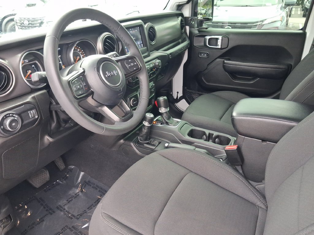 Used 2023 Jeep Wrangler Unlimited Sport AWD/4WD image 16