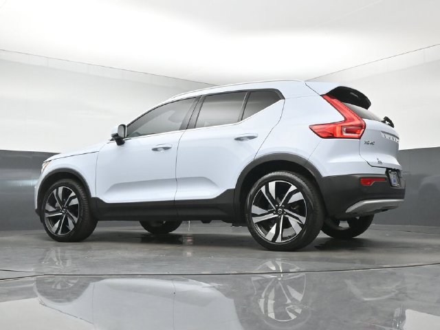 Used 2024 Volvo XC40 B5 Ultimate AWD/4WD image 39