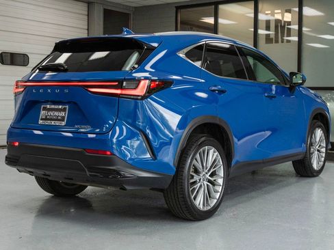 Used 2024 Lexus NX 300h AWD w/ Luxury Package image 36