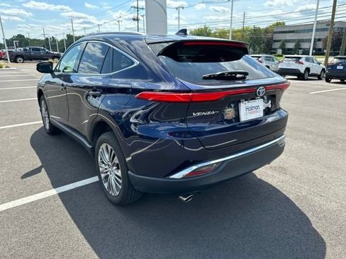 Certified 2021 Toyota Venza XLE w/ Softex Package AWD/4WD image 10