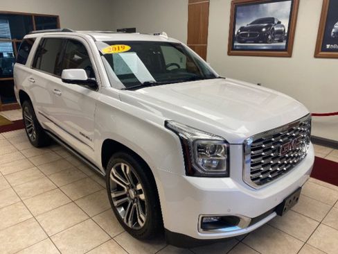 Used 2019 GMC Yukon Denali w/ Denali Ultimate Package AWD/4WD image 5