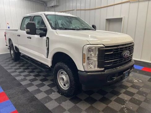 Used 2024 Ford F250 XL w/ 360-Degree Camera Package AWD/4WD image 1