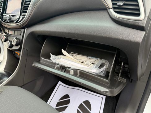 Certified 2022 Chevrolet Trax LS w/ Tint and Cruise Package image 22