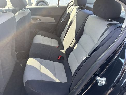 Used 2016 Chevrolet Cruze LS image 13