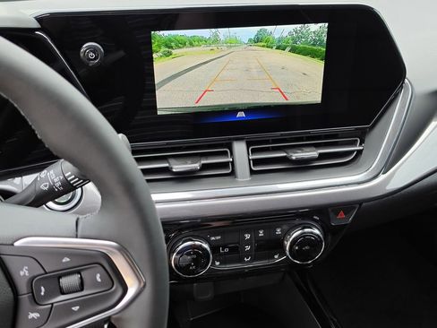 New 2026 Chevrolet Trax ACTIV w/ Driver Confidence Package FWD image 28
