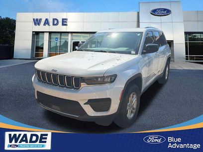 Used 2022 Jeep Grand Cherokee Laredo w/ Luxury Tech Group I