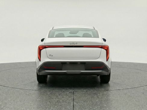 Used 2025 Kia K4 LXS image 7