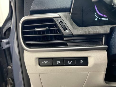 Used 2025 Kia Telluride EX AWD/4WD image 19