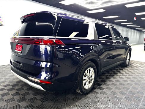 Used 2024 Kia Carnival LX FWD image 14