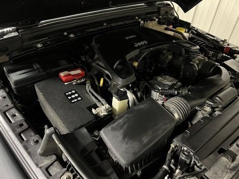 Used 2020 Jeep Wrangler Unlimited Sport image 39