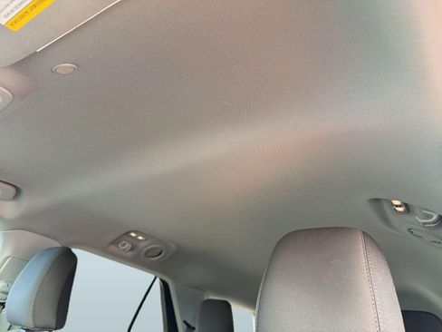 Used 2023 Ford Explorer XLT RWD image 27