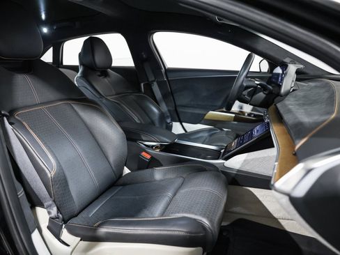 Used 2022 Lucid Air Grand Touring image 17