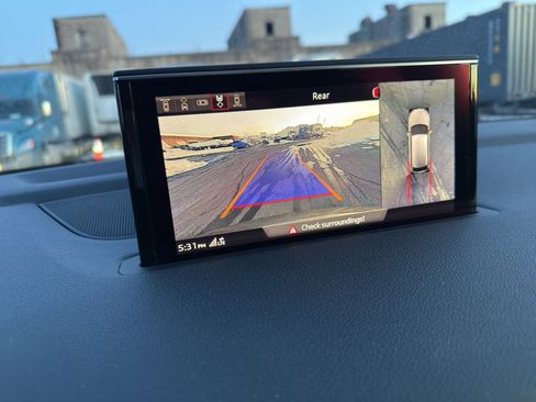 Used 2019 Audi Q7 3.0T Prestige image 29