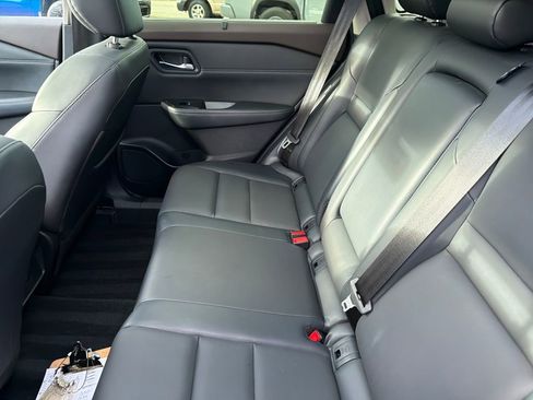 Used 2023 Nissan Rogue SV w/ SV Premium B Package image 33