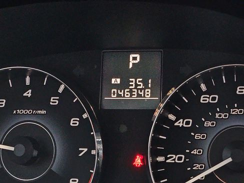 Used 2011 Subaru Outback 2.5i Limited image 21