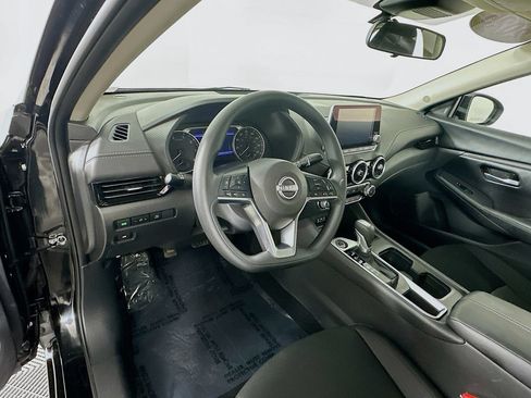 Certified 2025 Nissan Sentra SV FWD image 18