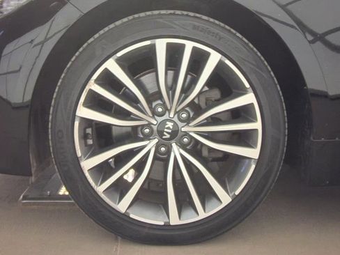 Used 2018 Kia Stinger Premium image 10