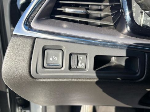 Used 2020 Cadillac XT5 Luxury image 17