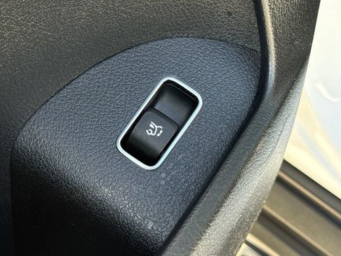 Used 2023 Mercedes-Benz GLS 580 4MATIC image 24