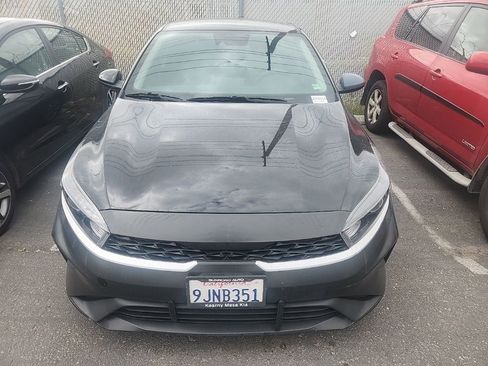 Certified 2023 Kia Forte LXS image 2