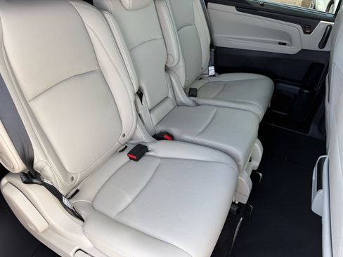 Certified 2026 Honda Odyssey EX-L image 33