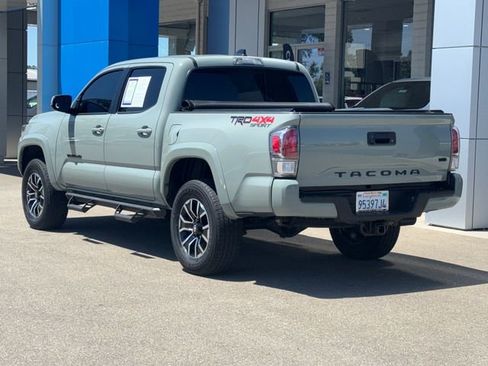 Used 2023 Toyota Tacoma TRD Sport AWD/4WD image 5